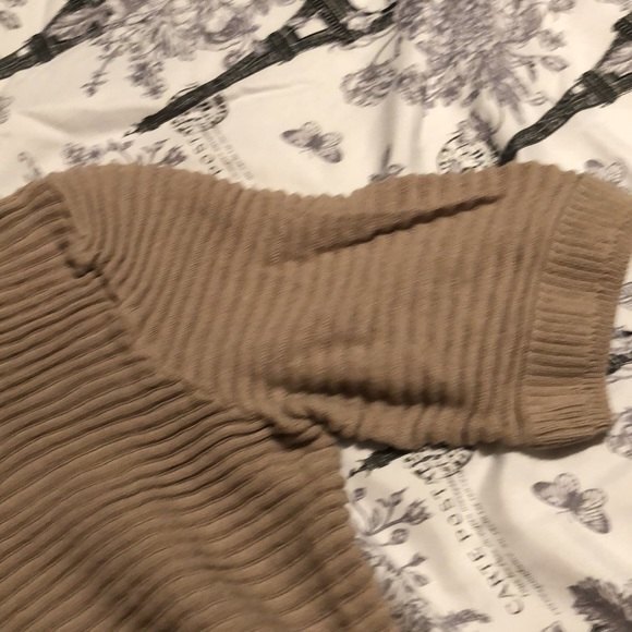 Apt. 9 size medium open front cropped cardigan - Picture 2 of 4